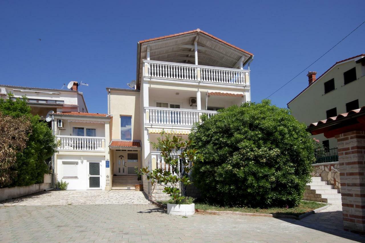 Apartments Domic Banjole Εξωτερικό φωτογραφία
